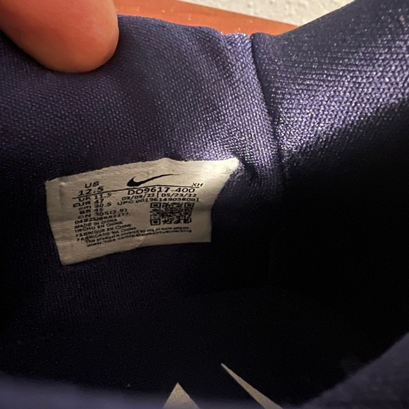 Nike Navy and White Kyrie Low 5 TB Midnight Navy - Picture 9 of 10